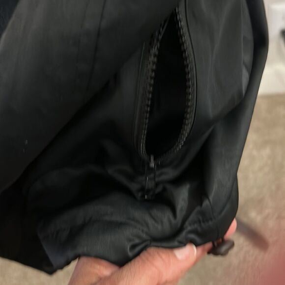 Ying Cai | Electric Heating Jacket, size M - Picture 10 of 15